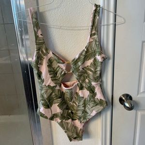 NWOT SHOW ME YOUR MUMU SWIMSUIT